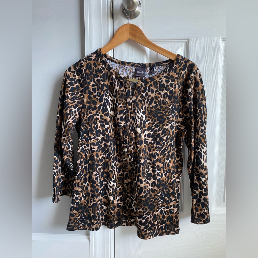Leopard print long sleeve shirt Medium